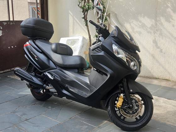 DAFRA MAXSYM 400i 